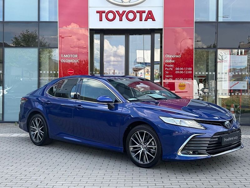 Toyota Camry 2,5 Hybrid Executive VIP - fotka 4 z 18