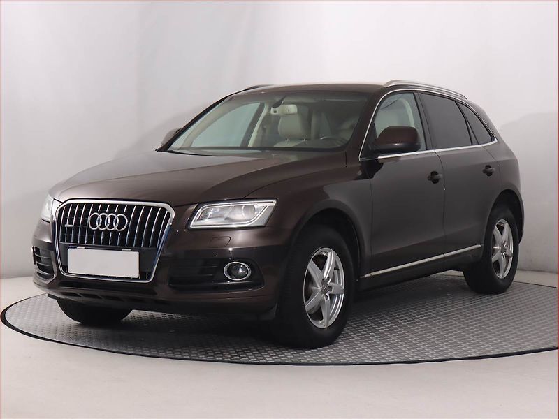 Audi Q5 (2012) design 2.0 TDI, 4X4, Automat - fotka 2 z 19