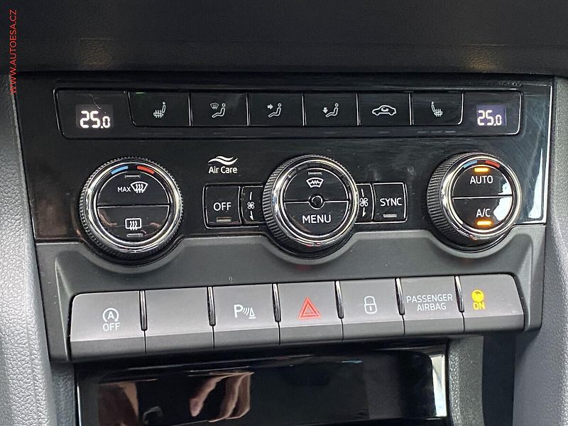 Škoda Karoq (2022) 1.5 TSi, 2.maj,ČR, Exclusive - fotka 15 z 17