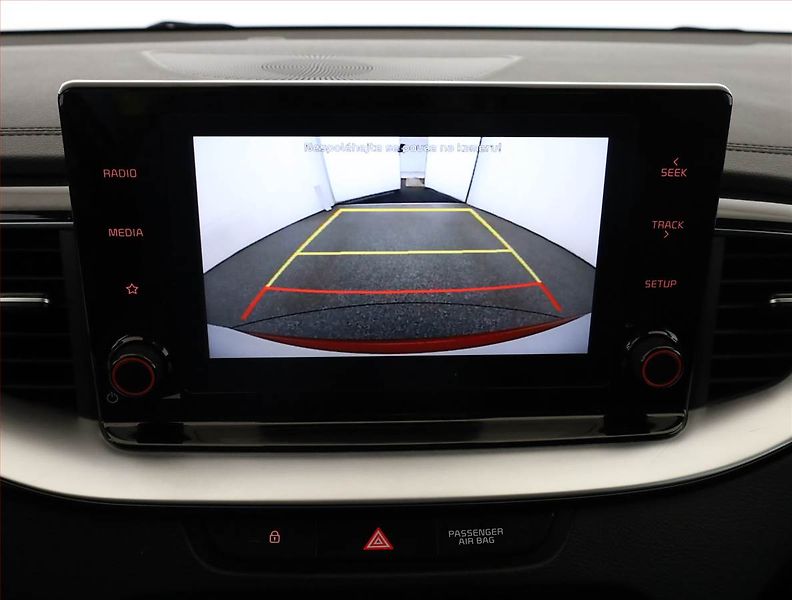Kia XCeed (2021) 1.5 T-GDI, Automat, Serv.kniha - fotka 14 z 18