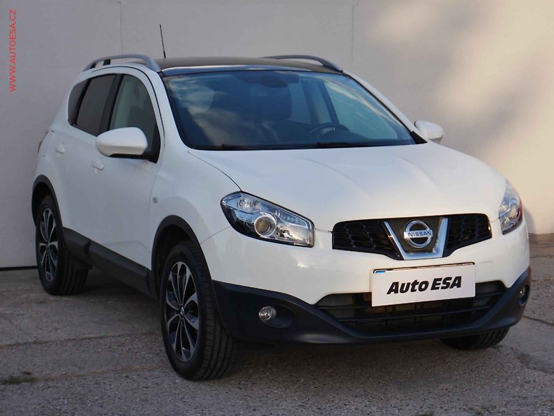 Nissan Qashqai (2011) 1.6i, AC, tempomat - fotografie inzerátu