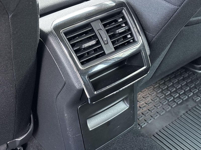 Škoda Superb (2023) Combi 2.0 TDI DSG Ambition - fotka 26 z 33