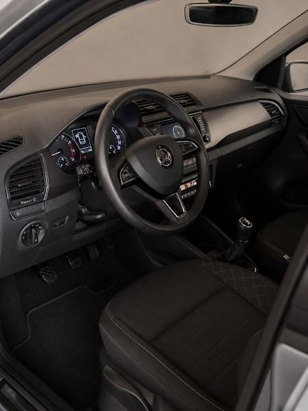 Škoda Fabia (2019) 1.OTSi*81kW*56tkm*Klima*R15 - fotka 12 z 12