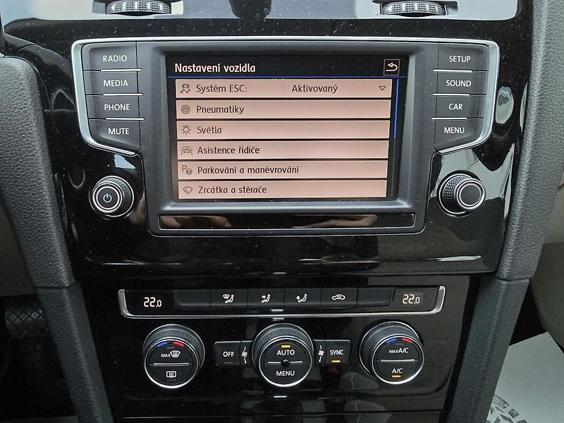 Volkswagen Golf 110kW DSG HIGHLINE -DPH - fotka 32 z 38