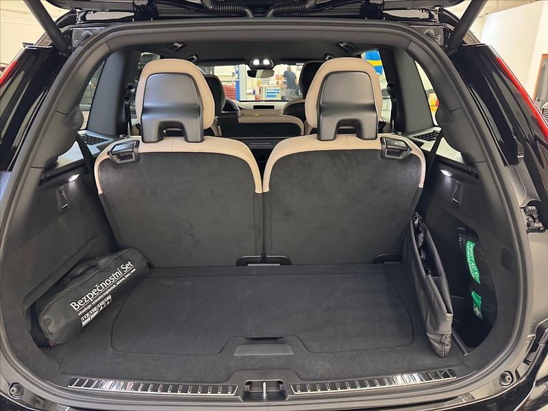 Volvo XC90 (2026) 2,0  B5 Plus Bright 1960 - fotka 12 z 15