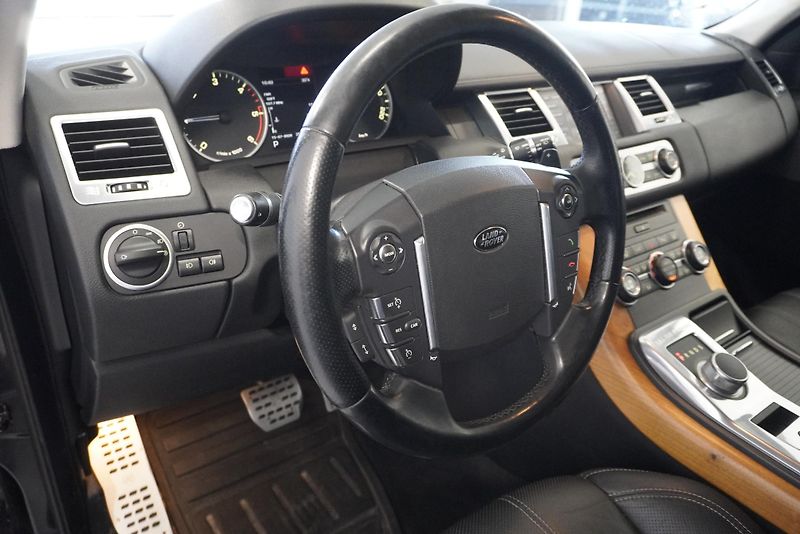 Land Rover Range Rover Sport 3,0D HSE AUTOMAT - fotka 15 z 36