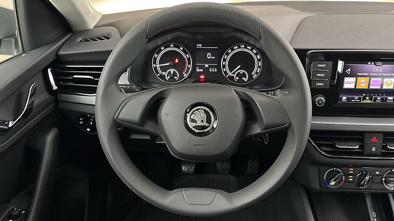 Škoda Scala 1.0 TSI Ambition - fotka 9 z 23