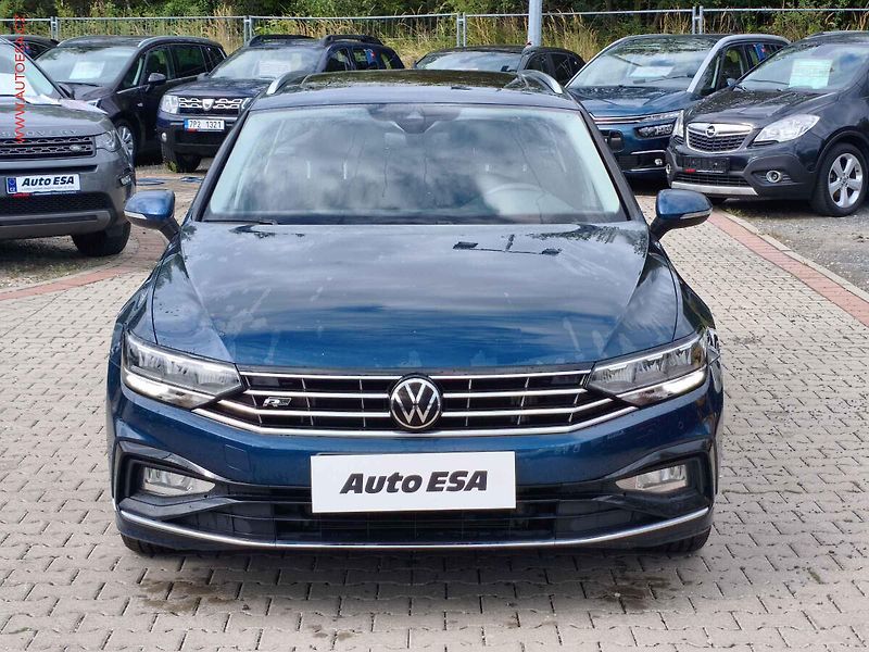 Volkswagen Passat (2022) 2.0 TDi, Business,  DSG - fotka 2 z 19