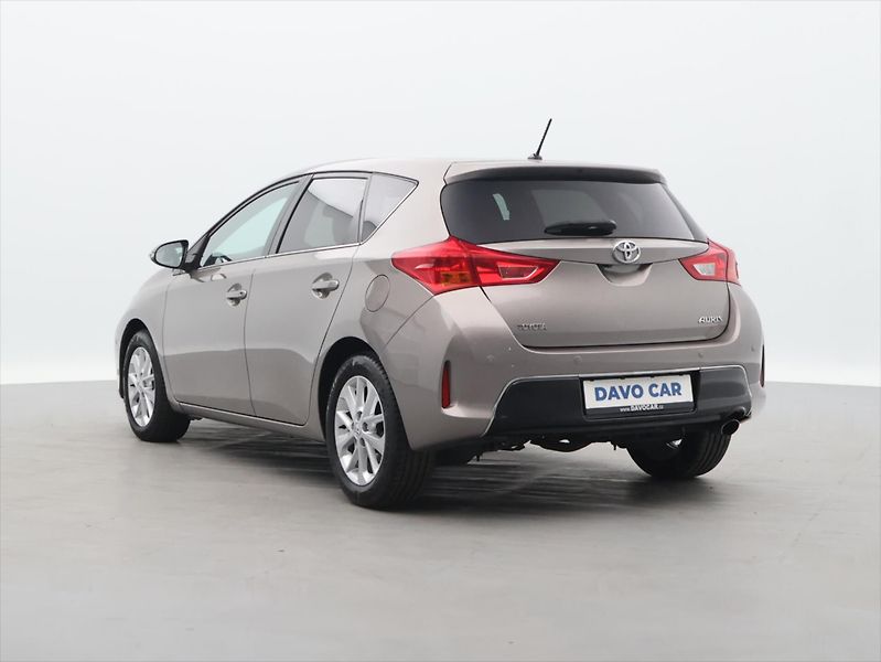 Toyota Auris 1,6 97kW CZ Style Valvematic - fotka 5 z 31