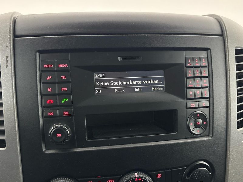 Volkswagen Crafter Skříň skříňový vůz  2,0 TDI - fotka 23 z 24