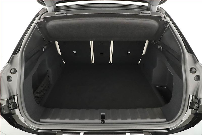 BMW X2 (2024) sDrive20i - fotka 19 z 20