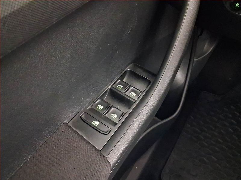Škoda Fabia (2016) 1.2 TSI, Park. senzory - fotka 15 z 16