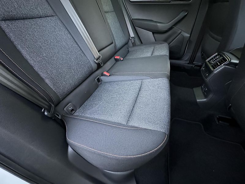 Škoda Karoq (2022) CLEVER 2.0TDI/110kW *DSG* 4x4  - fotka 27 z 42