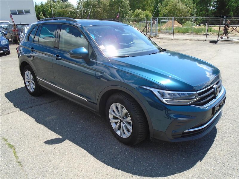 Volkswagen Tiguan 2,0   2.0.TDI-110KW - fotka 1 z 29