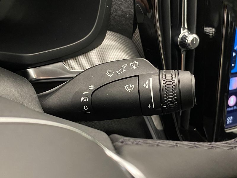 Volvo V60 (2026) T6 AWD Plug-in DARK PLUS - fotka 29 z 64