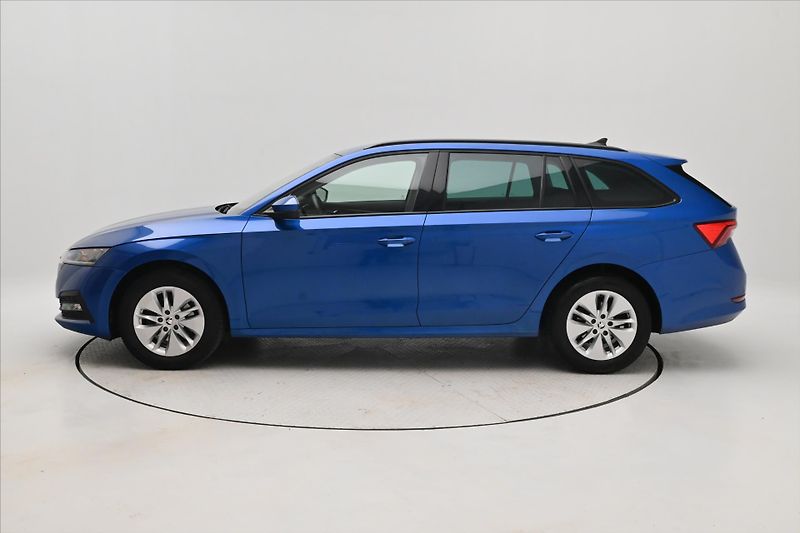 Škoda Octavia 2,0 TDI 110 kW TAŽNÉ Style Zár - fotka 8 z 30