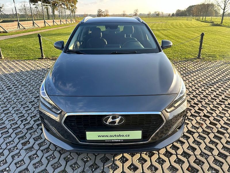 Hyundai i30 1.6 CRDI, 100 kW, Premium, aut - fotka 2 z 20