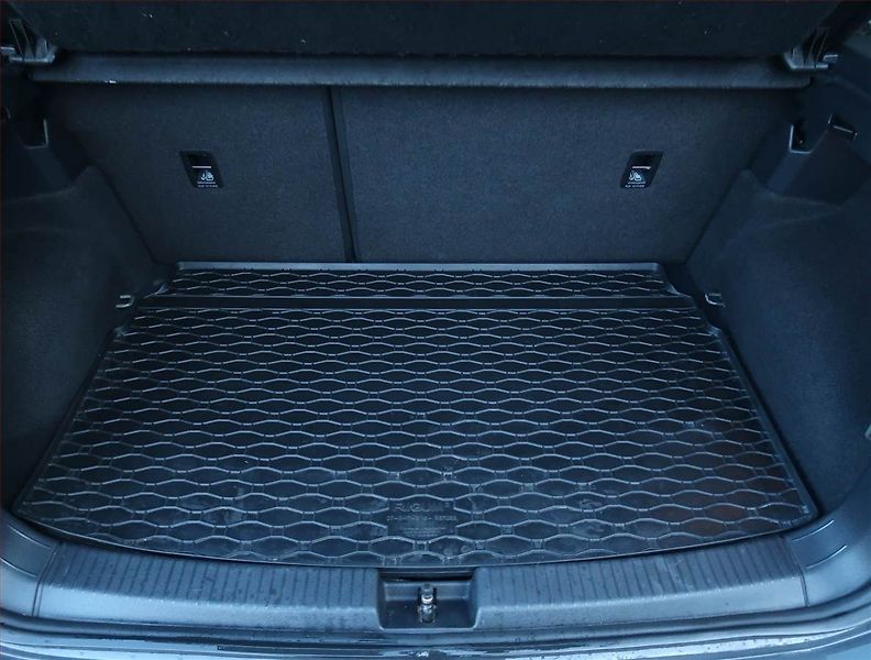 Volkswagen T-Cross (2019) Life 1.6 TDI, ČR,1.maj - fotka 13 z 16