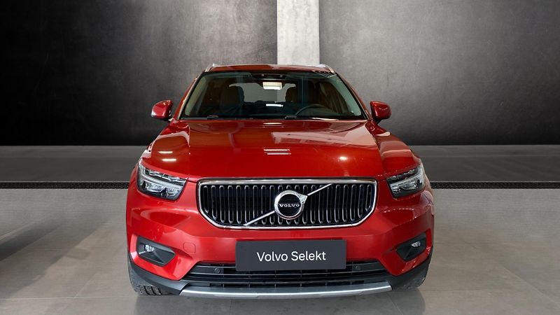 Volvo XC40 MOMENTUM, T3 FWD, 120 kW / 163 - fotografie inzerátu