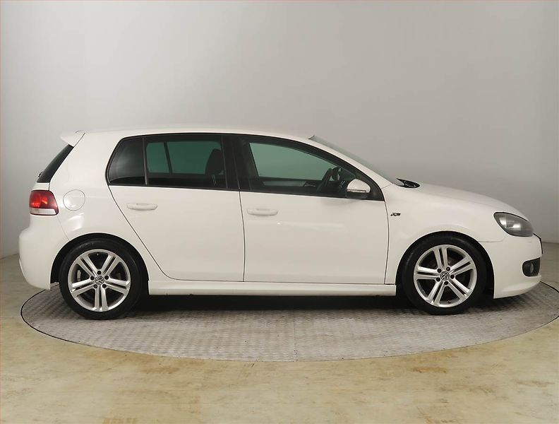 Volkswagen Golf (2012) R-Line 1.6 TDI, Tempomat - fotka 6 z 19