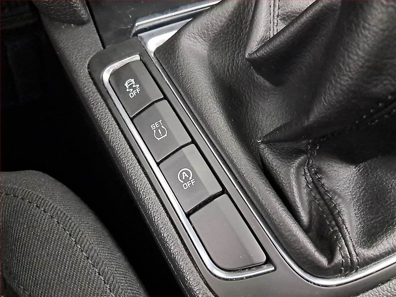 Škoda Superb (2014) 2.0 TDI, Navi, Tempomat - fotka 16 z 20