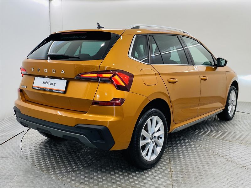 Škoda Kamiq 1,0 TSI 85kW Top Selection - fotka 2 z 27