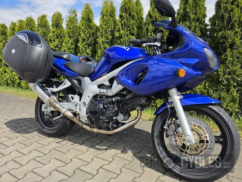 Suzuki SV 650 S (2000) - fotka 1 z 12