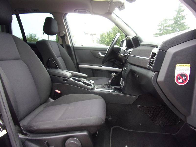 Mercedes-Benz GLK (2009) 350 CDI V6 4MATIC TEMP AC - fotka 33 z 36