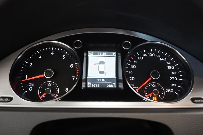 Volkswagen Passat (2012) 3.6 FSi 4x4 DSG ALCANTARA - fotka 19 z 29