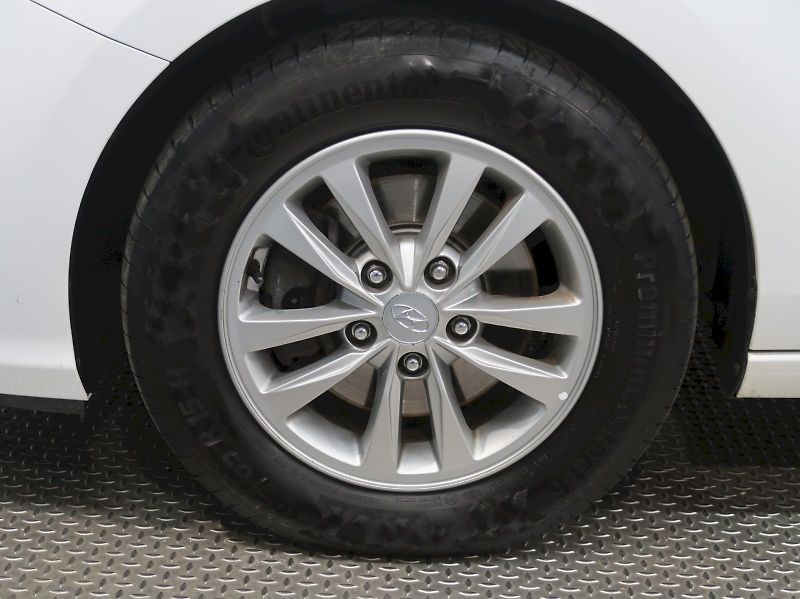 Hyundai i30 (2019) 1.6CRDI 85KW - fotka 12 z 29