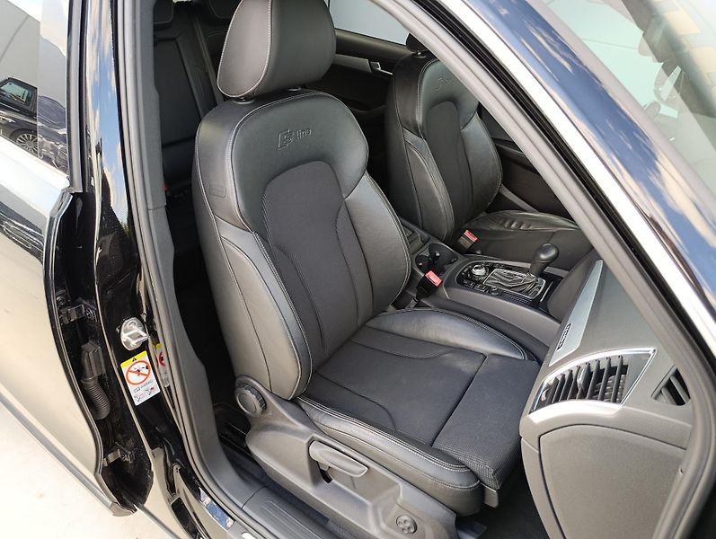 Audi Q5 2.0TDI QUATTRO S-LINE ČR - fotka 17 z 31