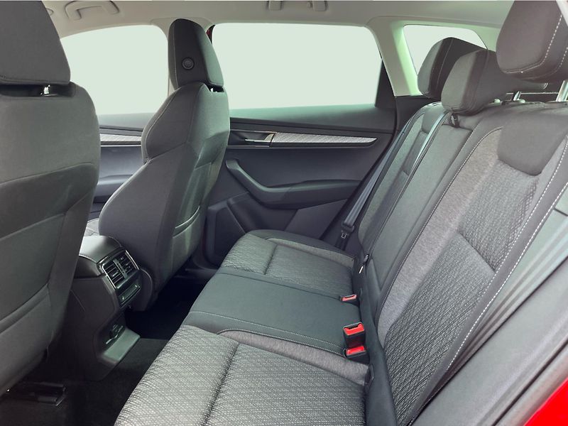 Škoda Karoq 1.5TSI TOP SELECTION 110kW - fotka 12 z 23
