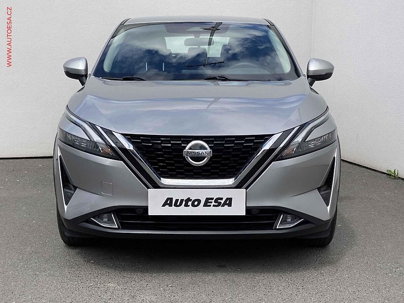 Nissan Qashqai (2021) 1.3 DIG-T, ČR, AT, LED - fotka 2 z 19