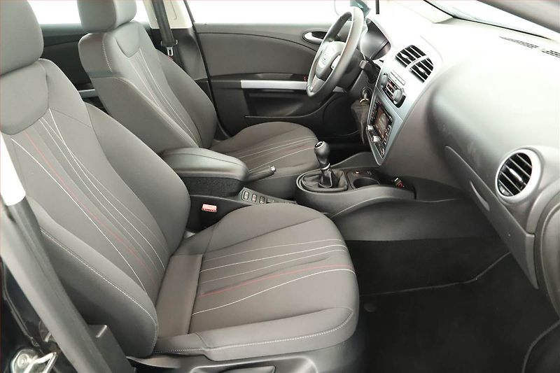 Seat Leon (2011) 1.6 TDI, po STK, jezdí výborně - fotka 7 z 14