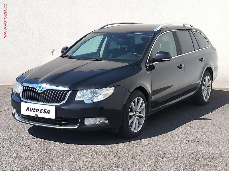 Škoda Superb (2011) 2.0TDi, DSG, bixen, TZ - fotka 3 z 21