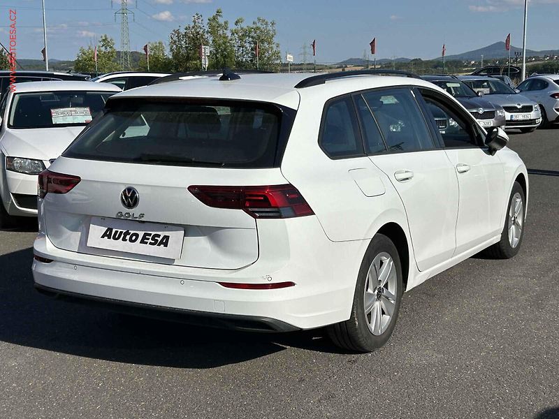 Volkswagen Golf (2021) 2.0TDi, 1.maj,ČR, Life - fotka 4 z 17