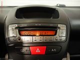 Citroën C1 (2012) 1.0i, 1.maj, AC, el. výbava - náhled 15
