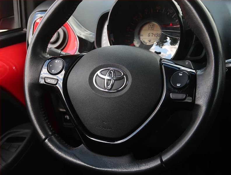 Toyota Aygo (2018) 1.0 VVT-i, Automat, ČR,1.maj - fotka 18 z 18