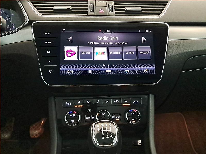 Škoda Superb (2018) 2.0 TDI, Kůže, Navi, Bi-Xenony - fotka 12 z 19