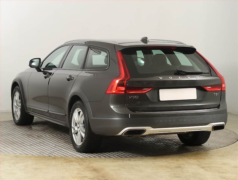 Volvo V90 (2018) Cross Country - fotka 4 z 25
