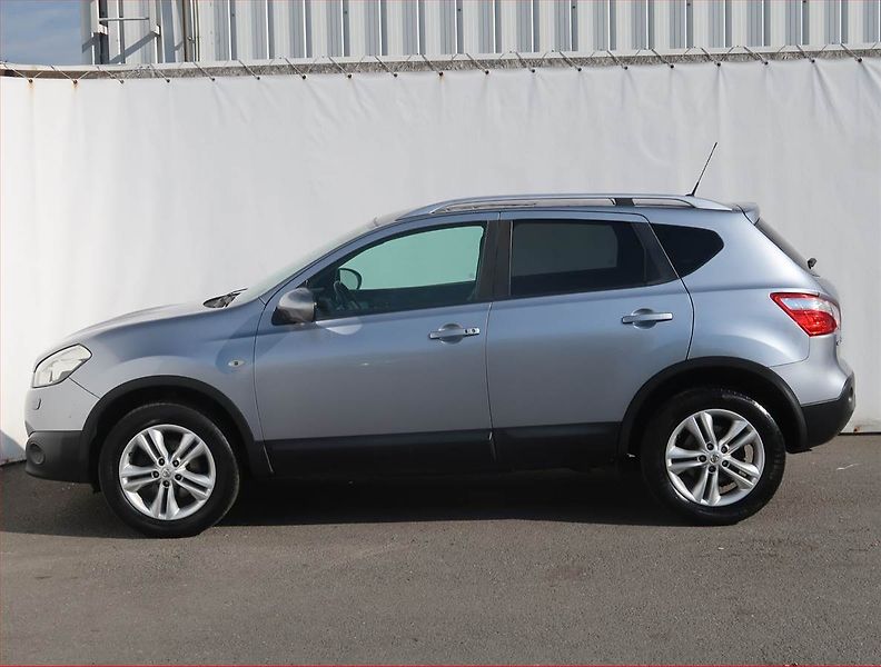Hyundai Elantra (2012) 1.6, Tempomat, Park. senzory - fotka 3 z 16