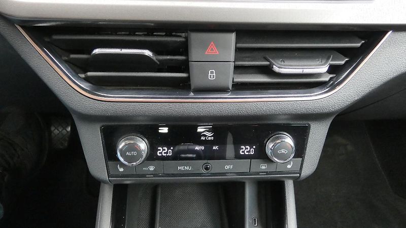 Škoda Kamiq 1.0 TSI Style DSG - fotka 16 z 22