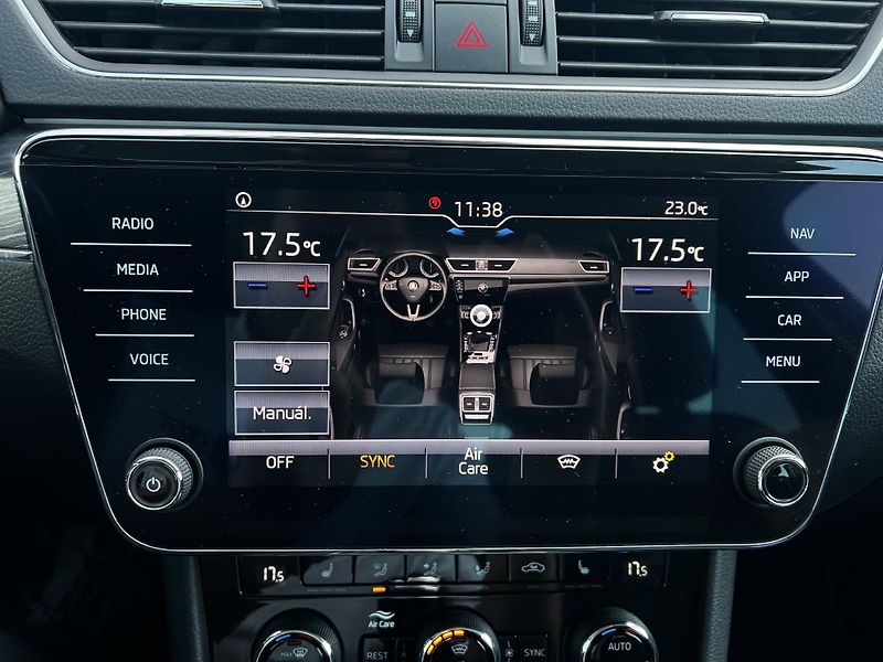 Škoda Superb 1.5TSI DSG Style 1.Maj DPH TZ - fotka 17 z 26