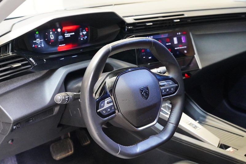 Peugeot 308 - fotka 15 z 30
