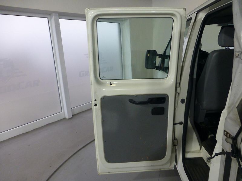 Volkswagen Transporter (2006) 2,5TDI*TAŽNÉ*6MÍST****4X4 !!! - fotka 11 z 22