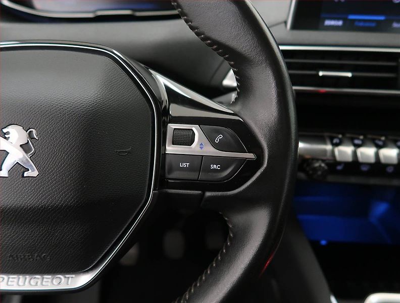 Peugeot 5008 (2021) Active PureTech 130, 7 míst - fotka 19 z 22