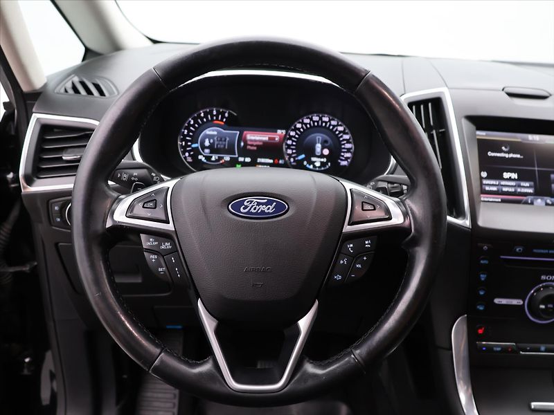 Ford S-MAX 2,0 TDCi Aut. Titanium 7-Míst - fotka 20 z 39