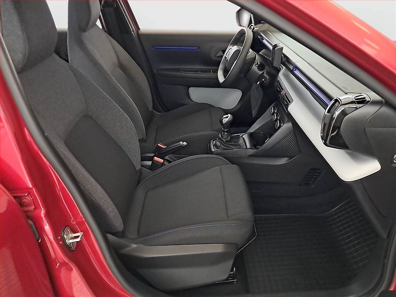 Citroën C3 (2025) 1.2 Turbo, ČR,1.maj - fotka 9 z 18