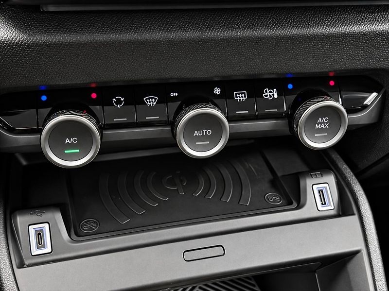 Citroën C4 1,2 PureTech 130 - fotka 12 z 13