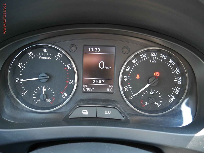 Škoda Rapid (2015) 1.2TSi, 2.maj,ČR, Ambition - fotka 15 z 18